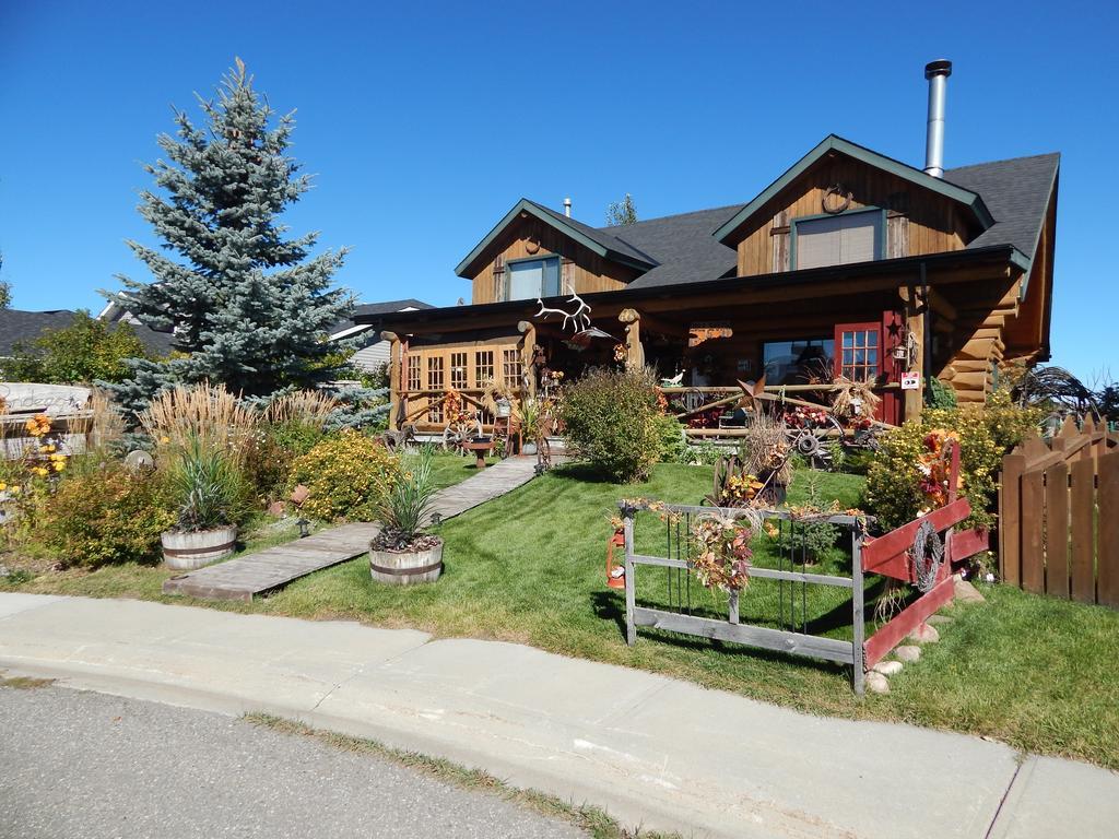 Idle Spurs Log Cabin Bed & Breakfast Black Diamond Екстер'єр фото