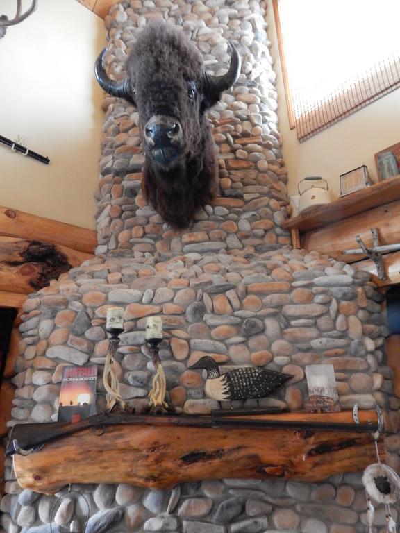 Idle Spurs Log Cabin Bed & Breakfast Black Diamond Екстер'єр фото