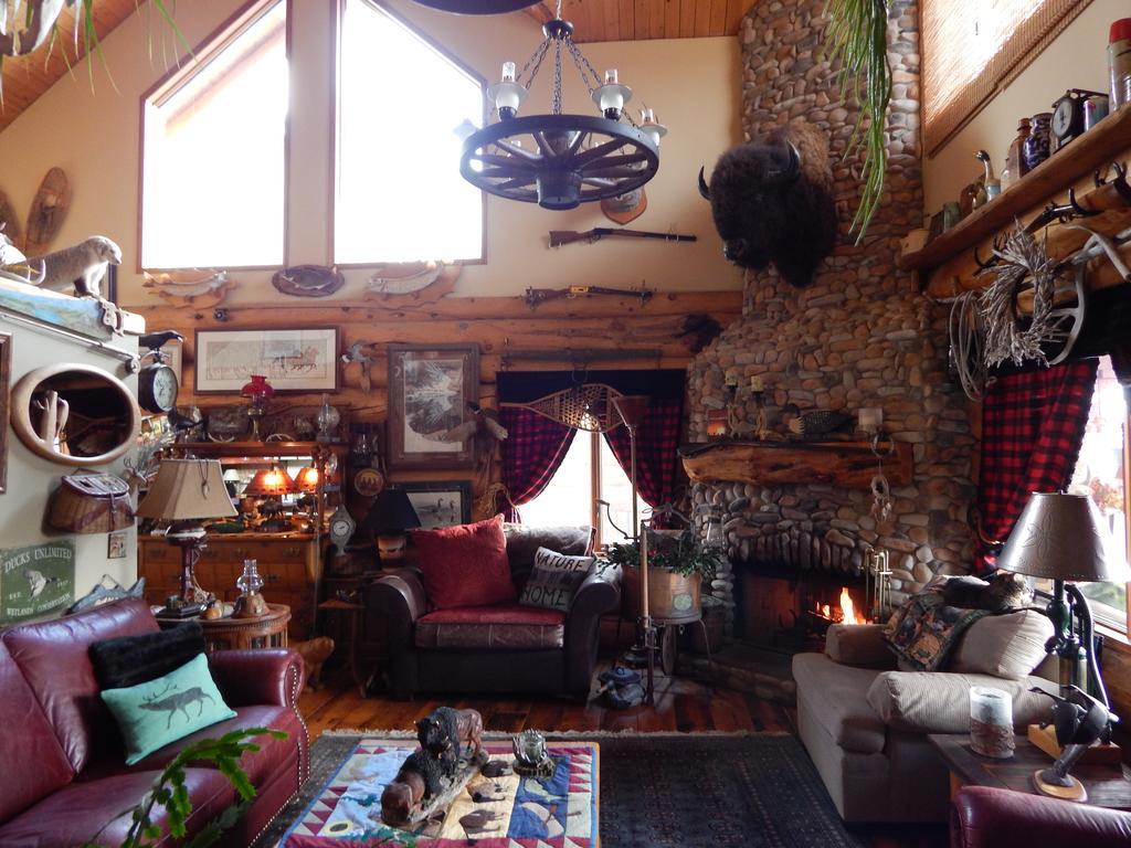Idle Spurs Log Cabin Bed & Breakfast Black Diamond Екстер'єр фото
