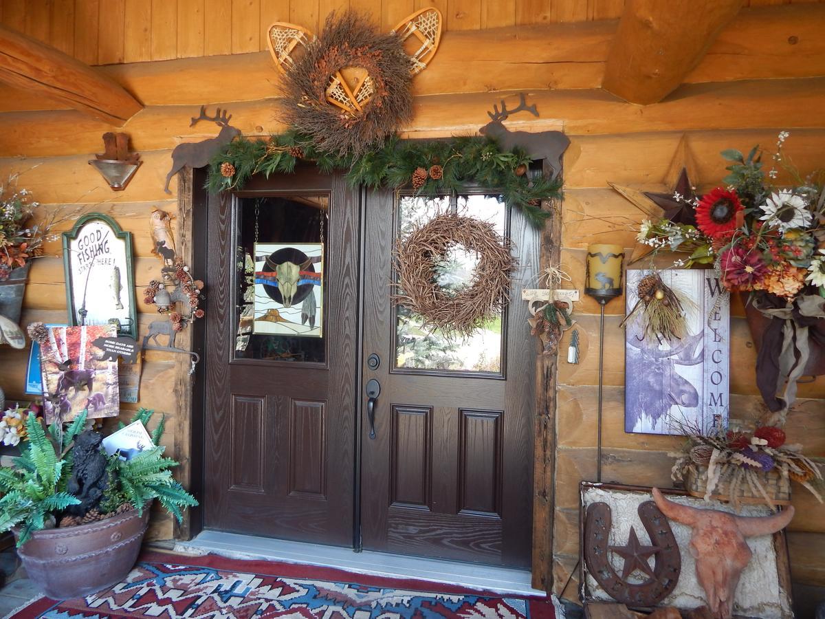 Idle Spurs Log Cabin Bed & Breakfast Black Diamond Екстер'єр фото